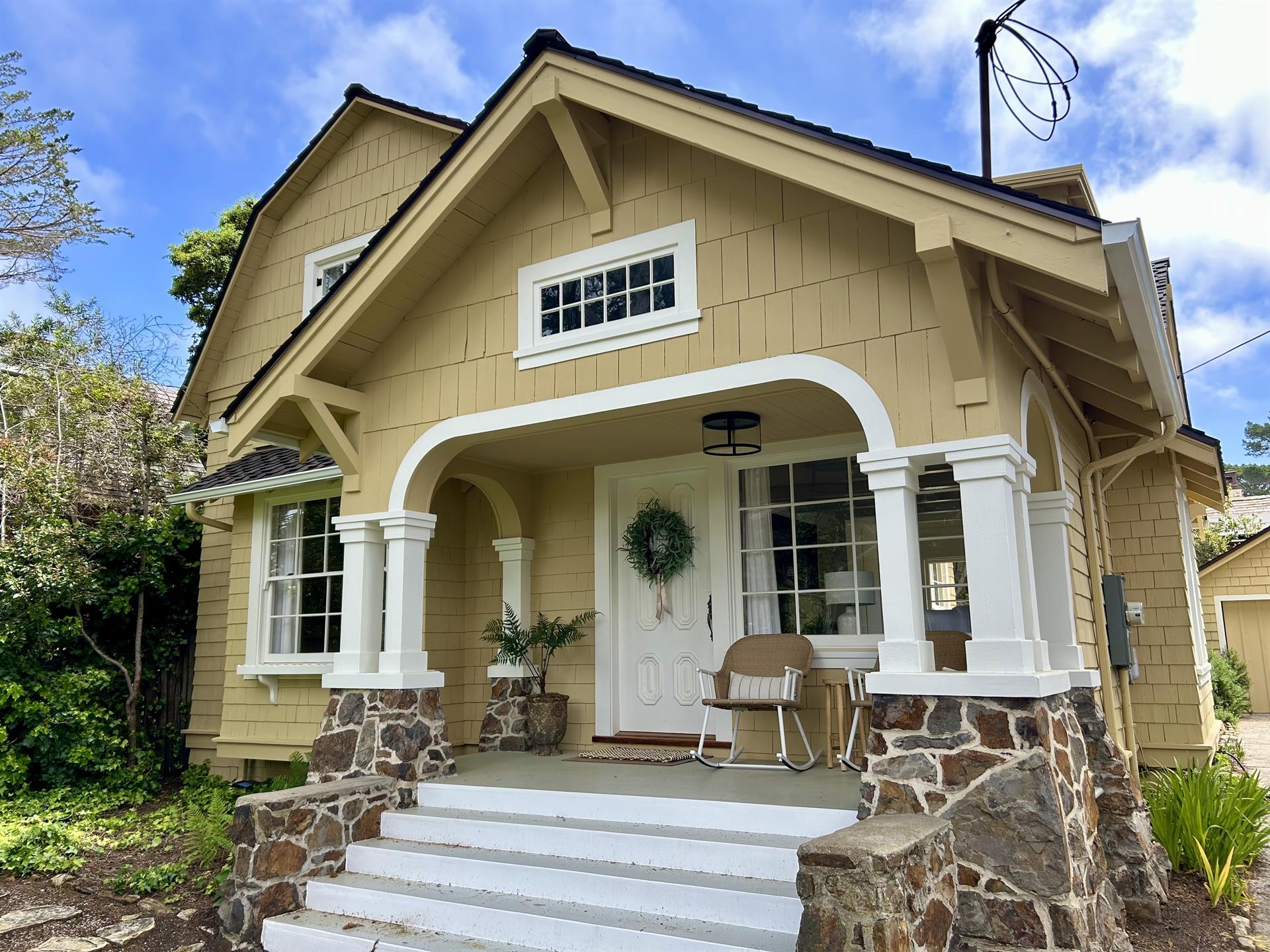 Welcome to Canary Cove