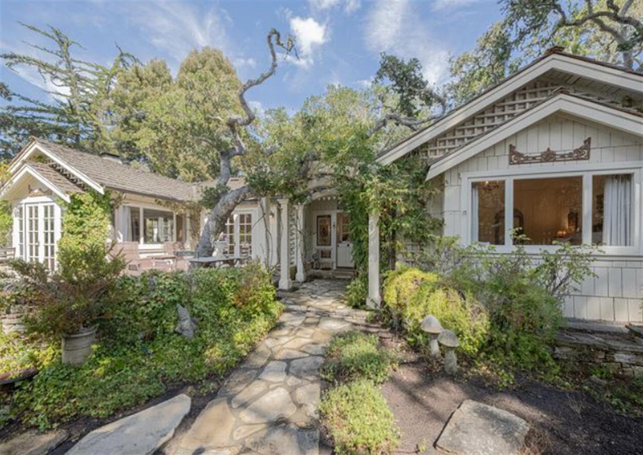 Welcome to Casanova by the C