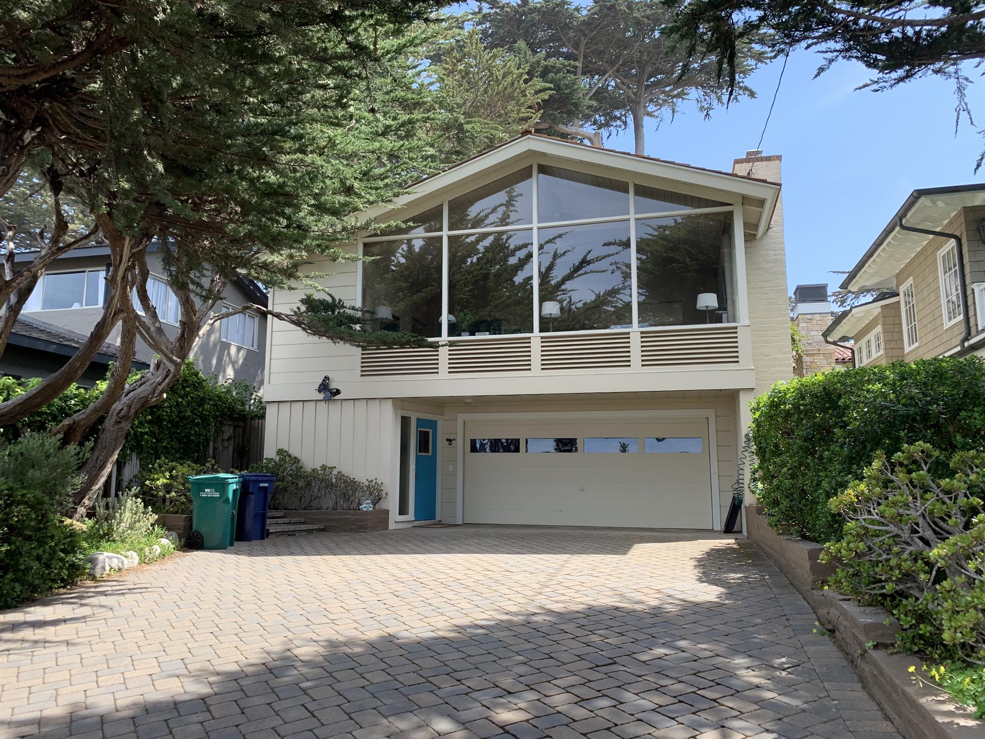 Driveway Parking Only for 4 Cars