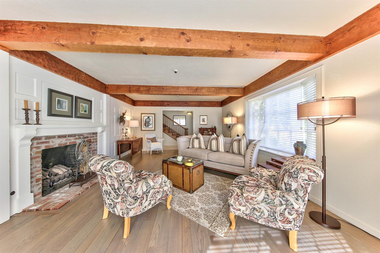 Living Room has a Gas Log Fireplace