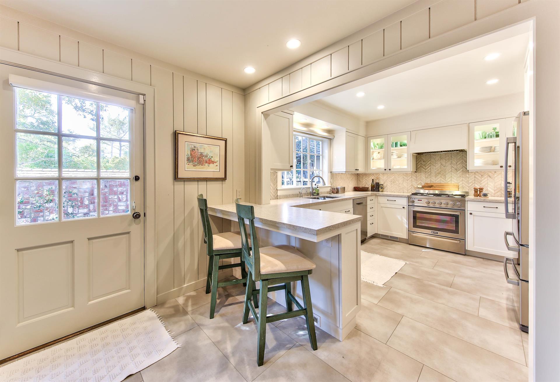 New Fully Equipped Kitchen