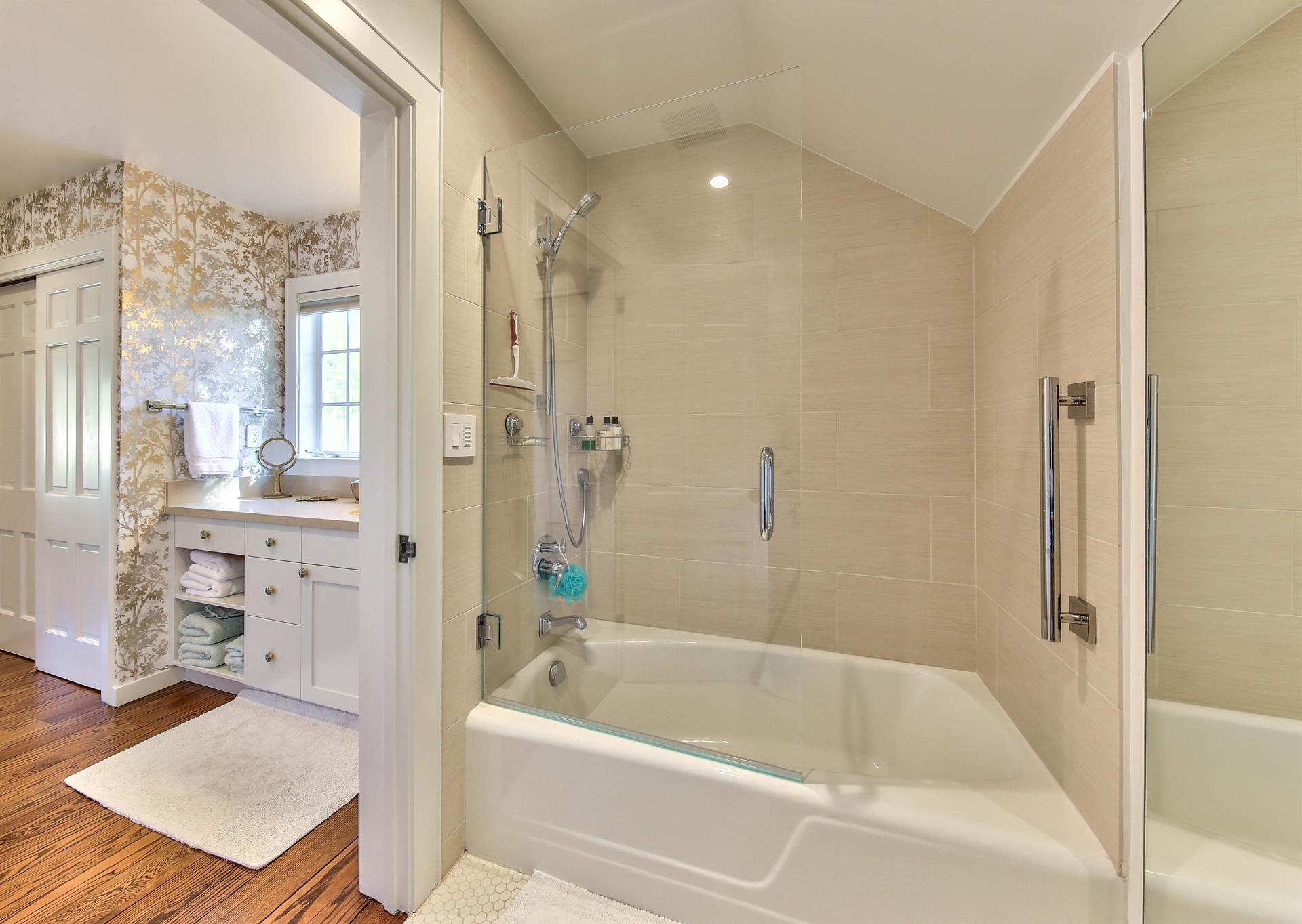 En Suite Bathroom for Bedroom 1