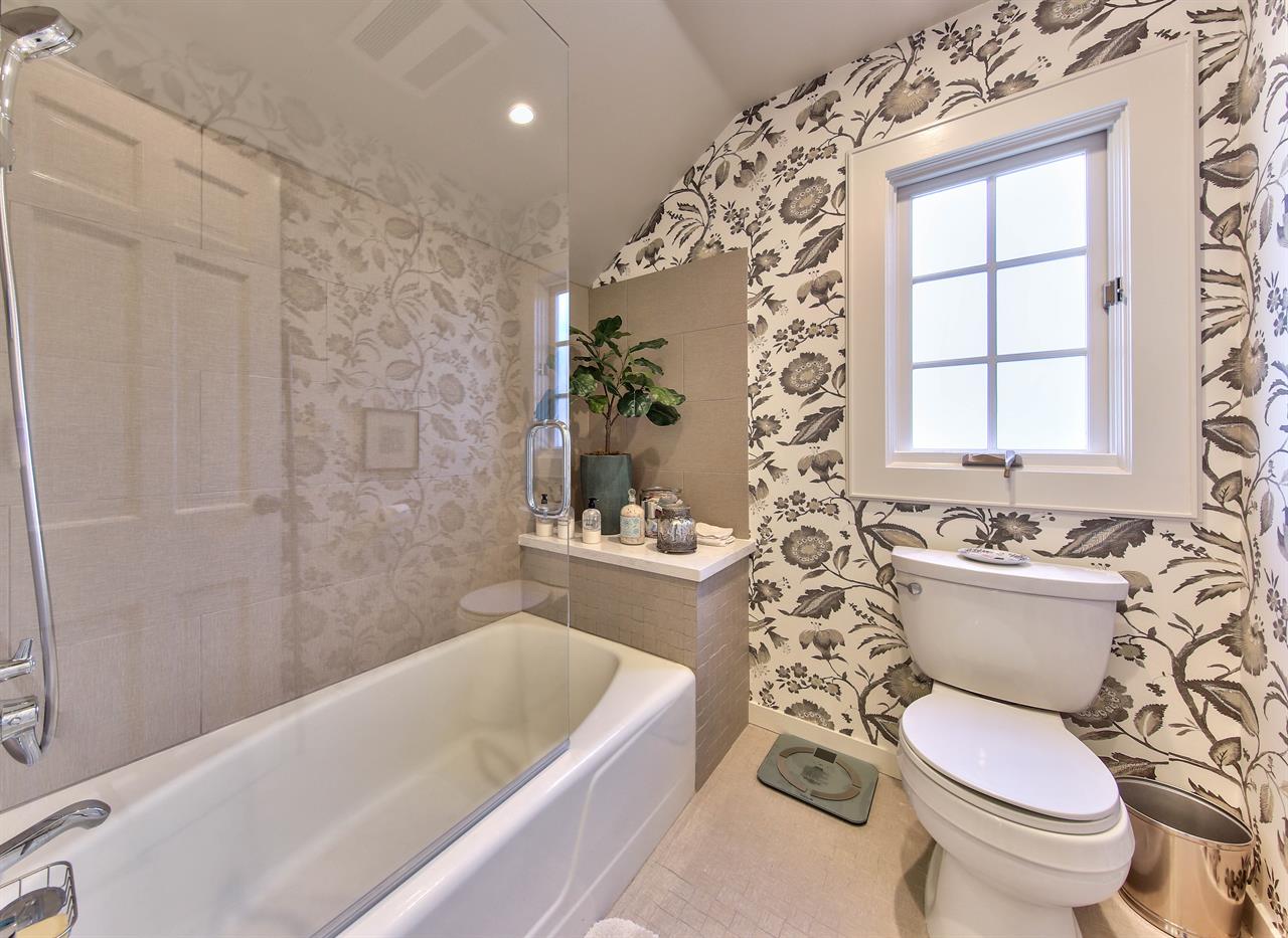 EnSuite Bath with ShowerOverTub for Bedroom 2