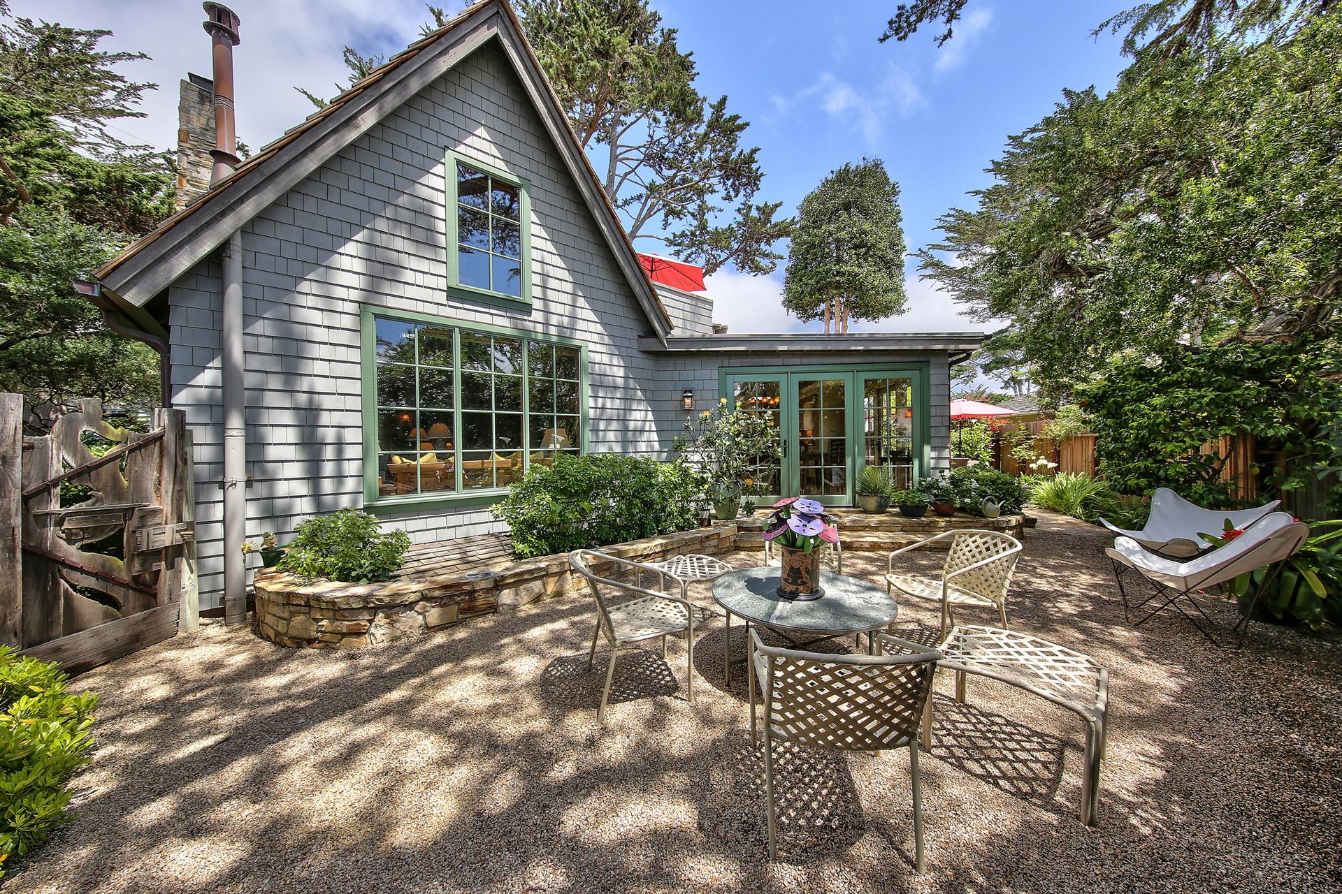 Backyard Dining and Lounging