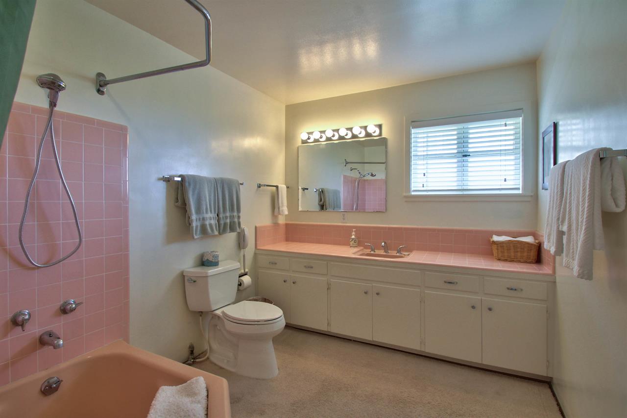 EnSuite Bathroom for Bedroom 1  Shower Over Tub