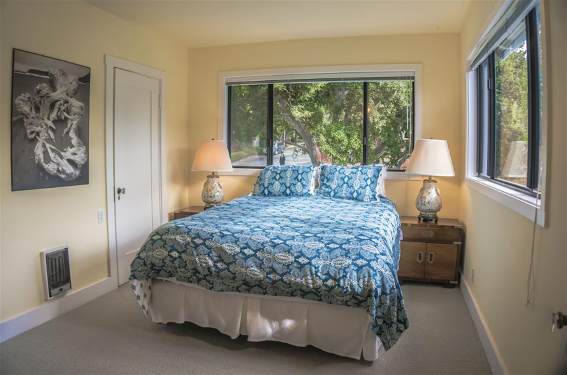 Upstairs Bedroom 2, Queen Bed