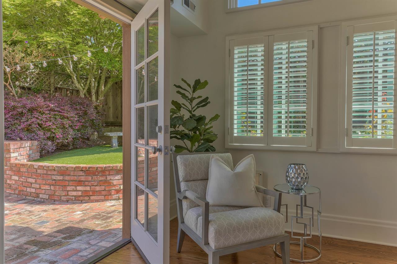 Bedroom 1, Primary Suite with King Bed, Outdoor Access