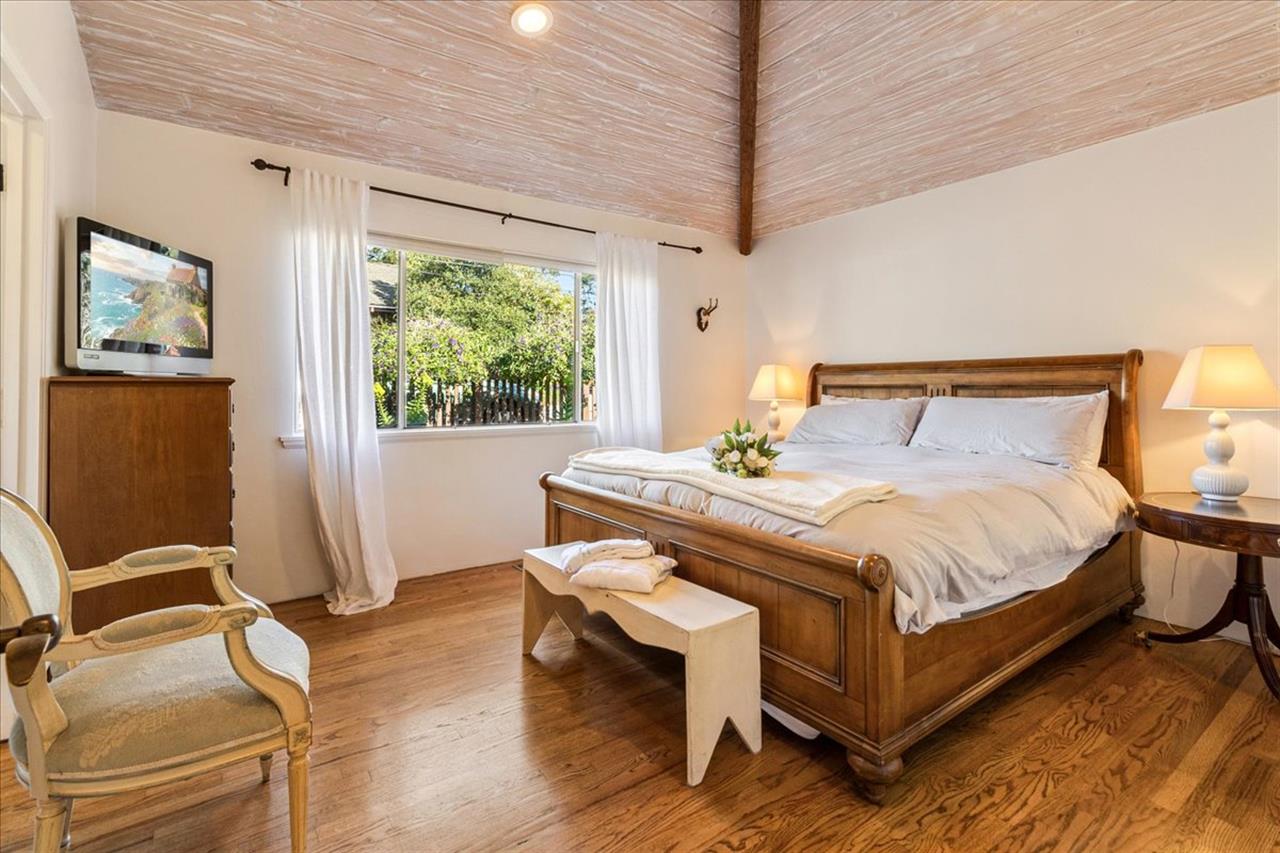 Bedroom 1  Primary Suite, King Bed, TV and Large Closet