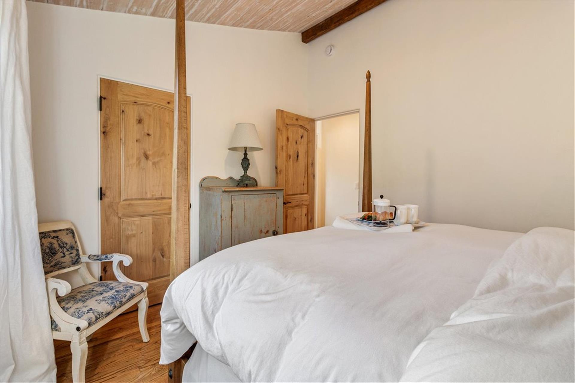 Bedroom 2 has a Queen FourPoster Bed