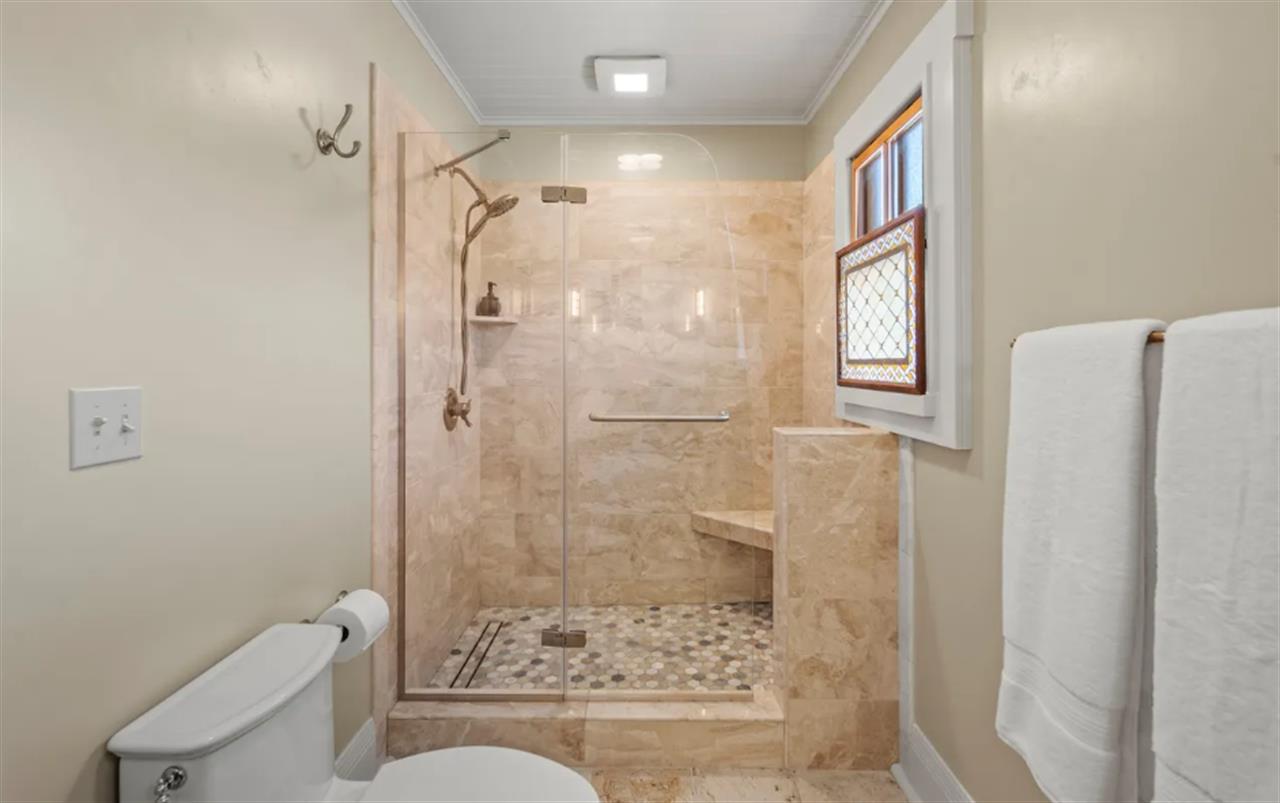 Two En Suite Bathrooms