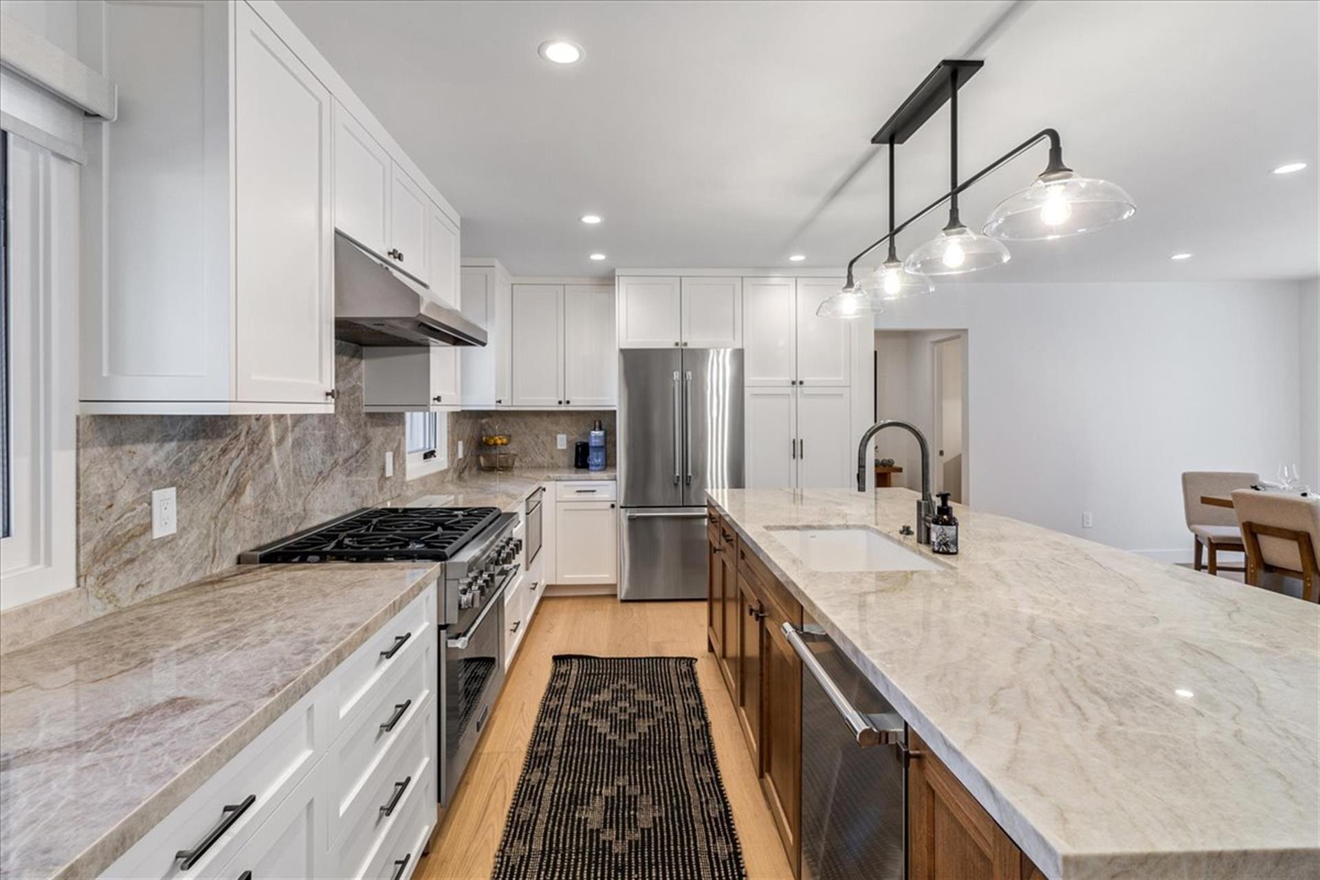 Beautiful New Fully Equipped Kitchen