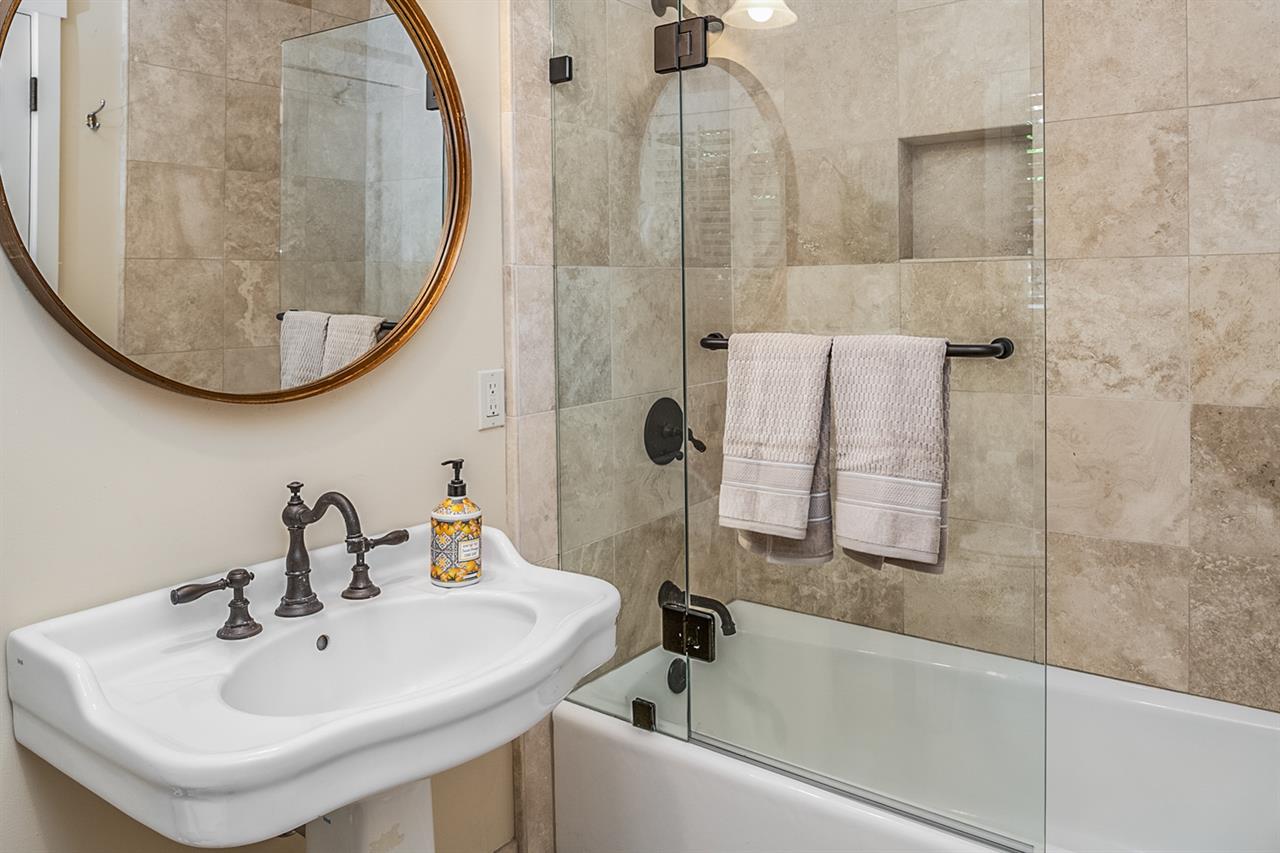 En Suite Bathroom with Shower