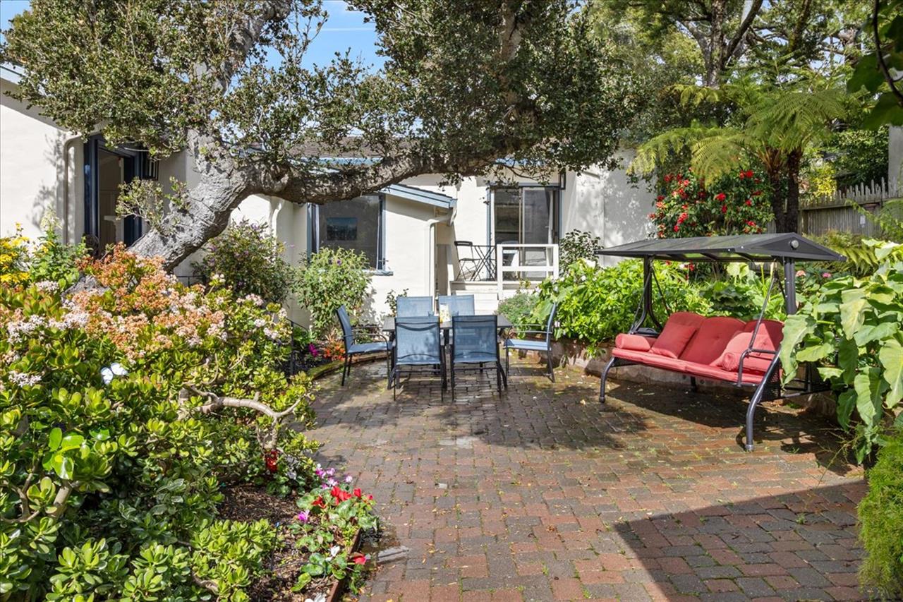 Front Patio has Dining for Six and a Gas BBQ Grill