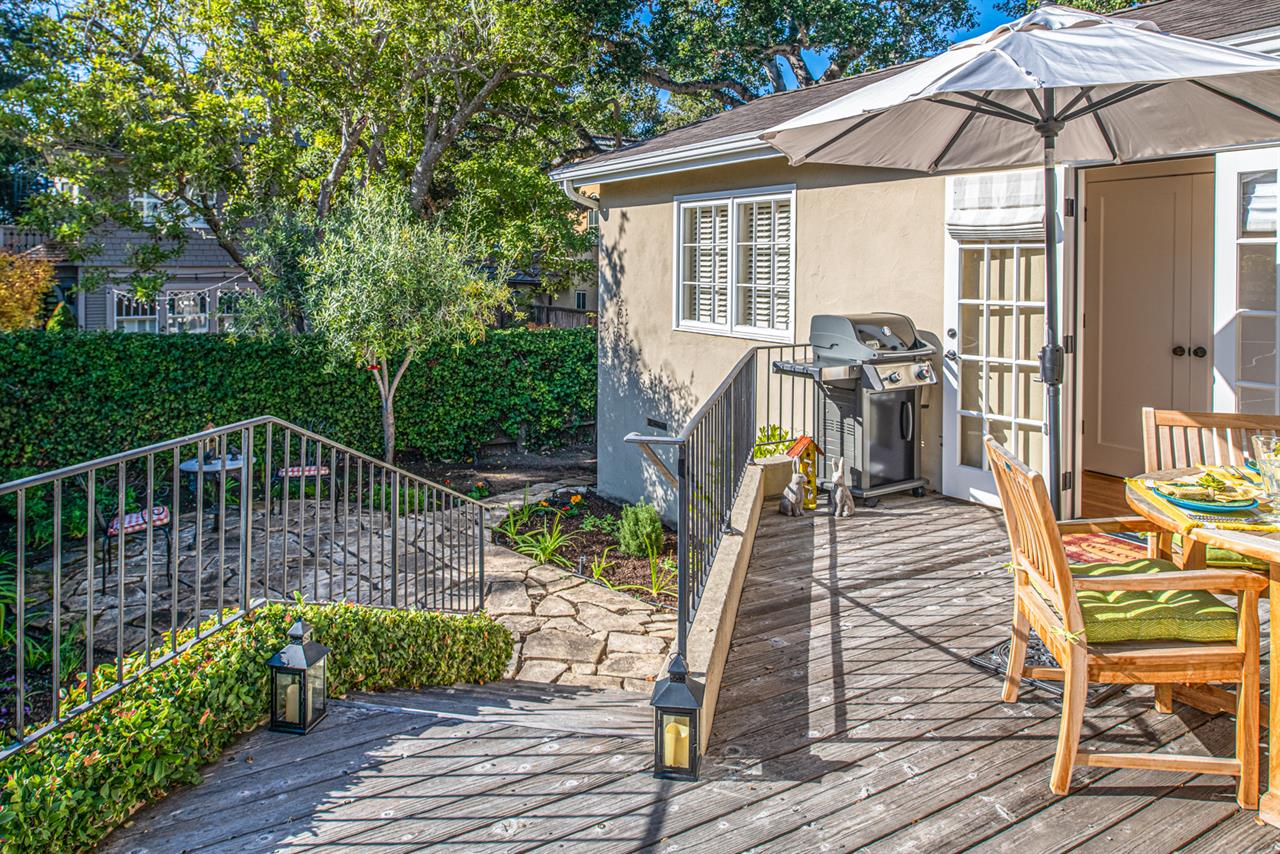Back Deck, Outdoor Dining, Gourmet Gas Grill