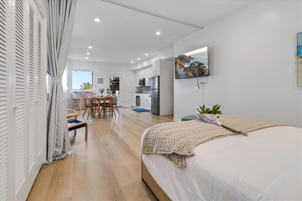 Bedroom 4  Guest Suite has a Queen Bed