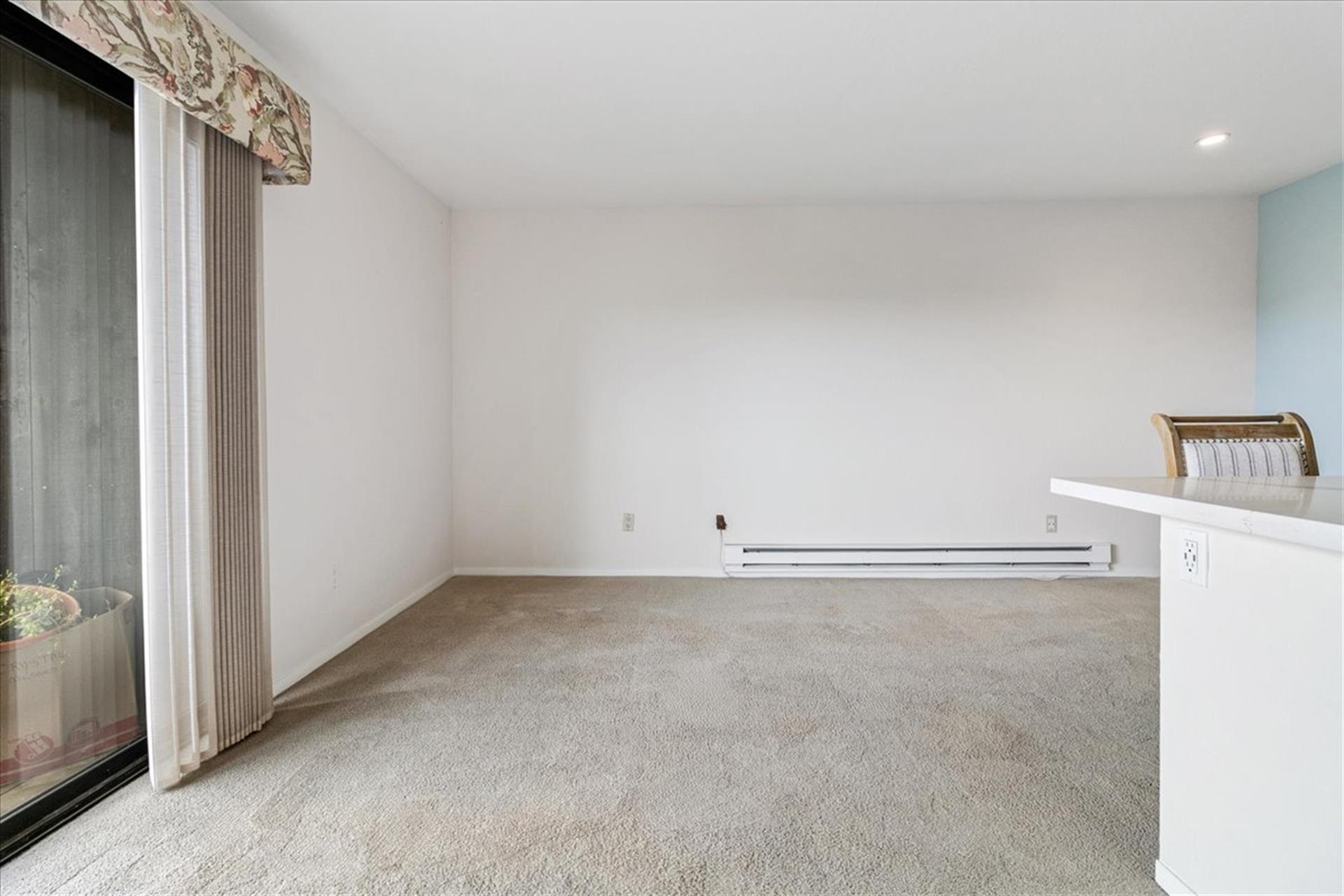 Living Room  Dining Area