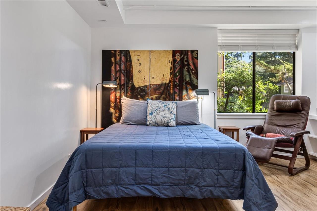 Studio has a Queen Bed