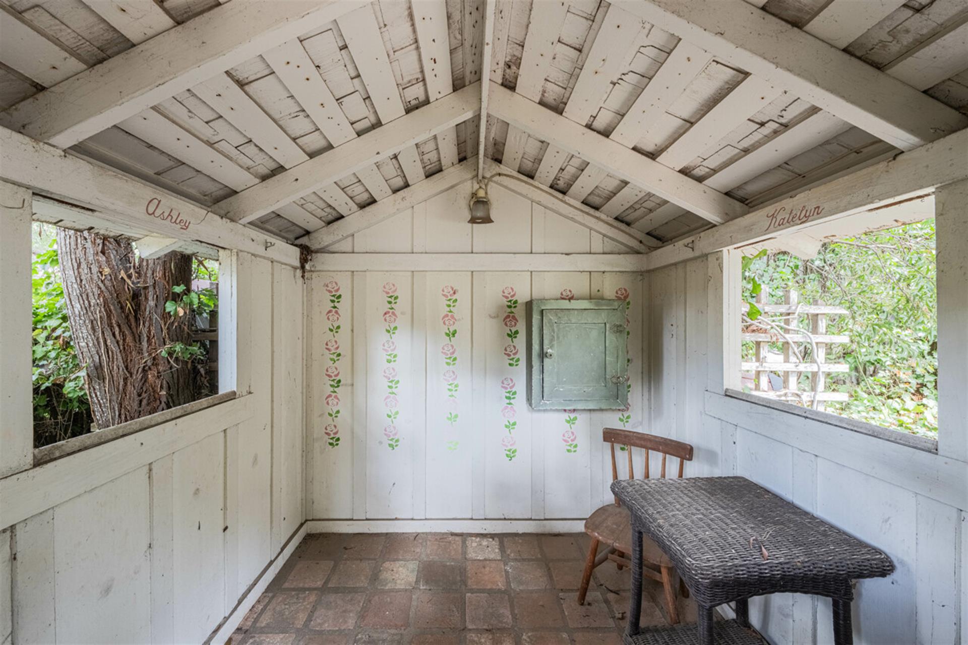 Petite Childrens Playhouse