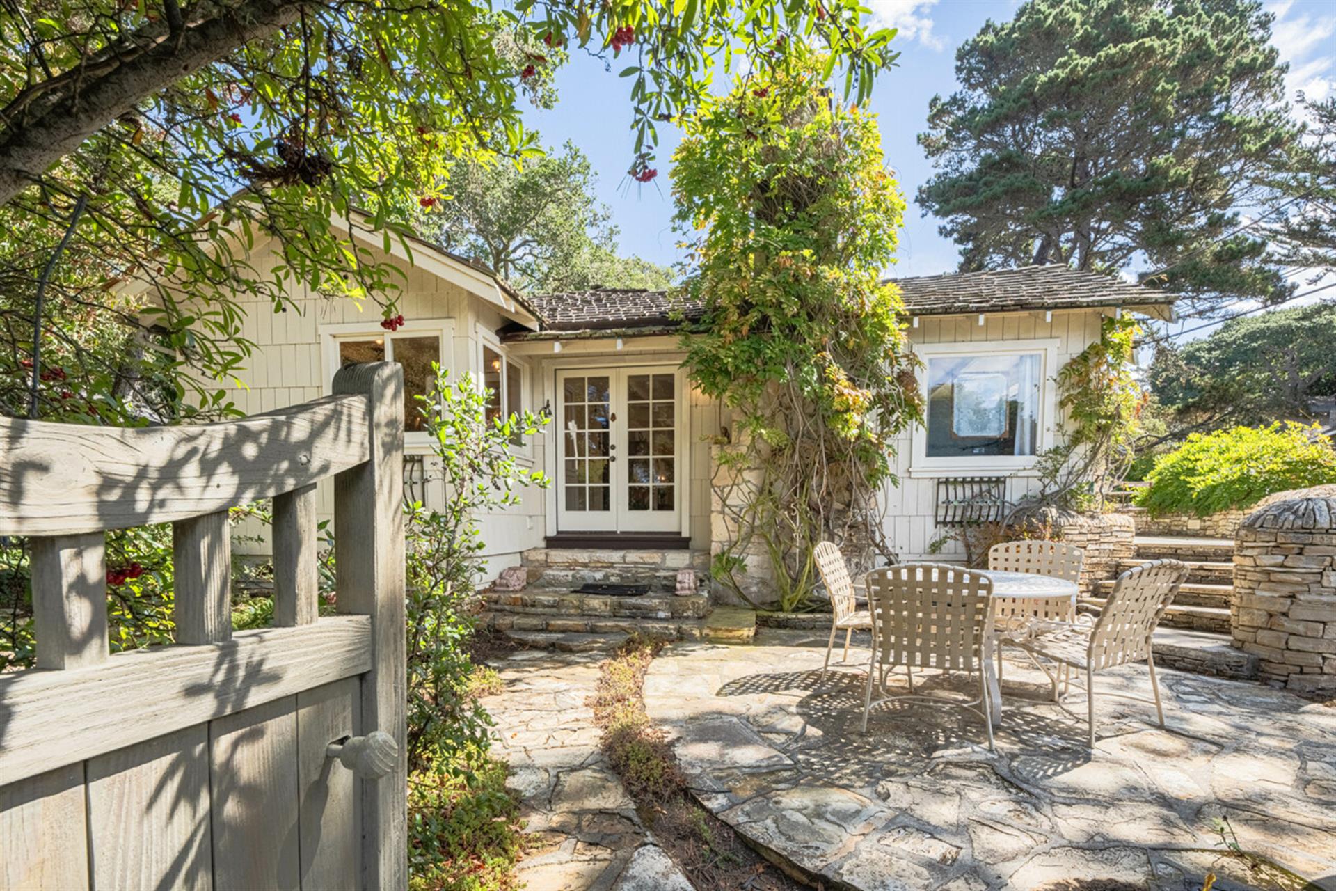 Charming Carmel Cottage