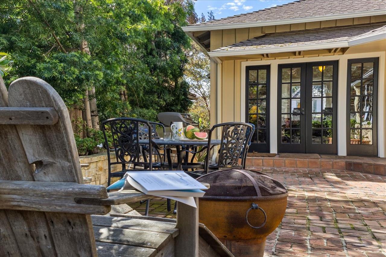 Front Yard Patio has a Fire Pit