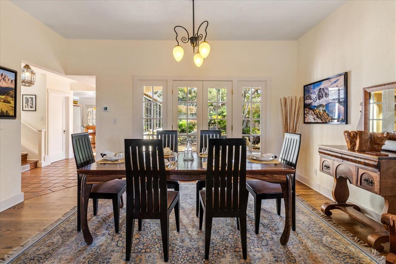 Dining Area Seats Six