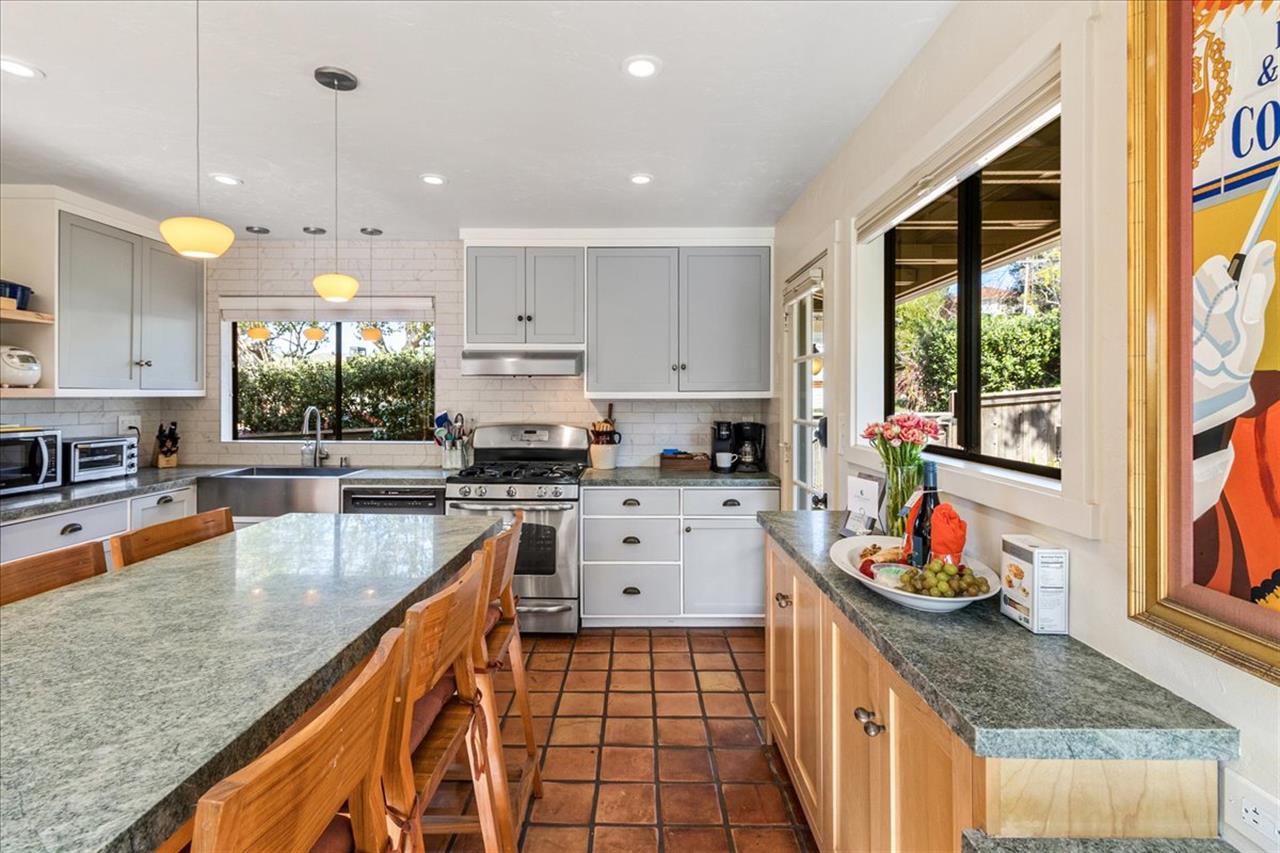 Spacious Fully Equipped Kitchen