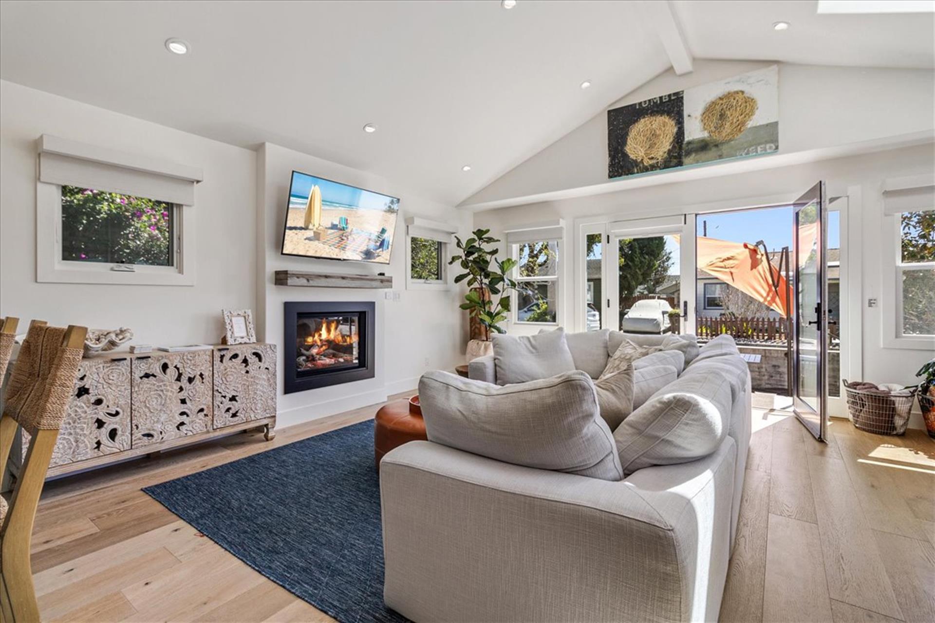 Living Room Opens to the AlFresco Dining Area