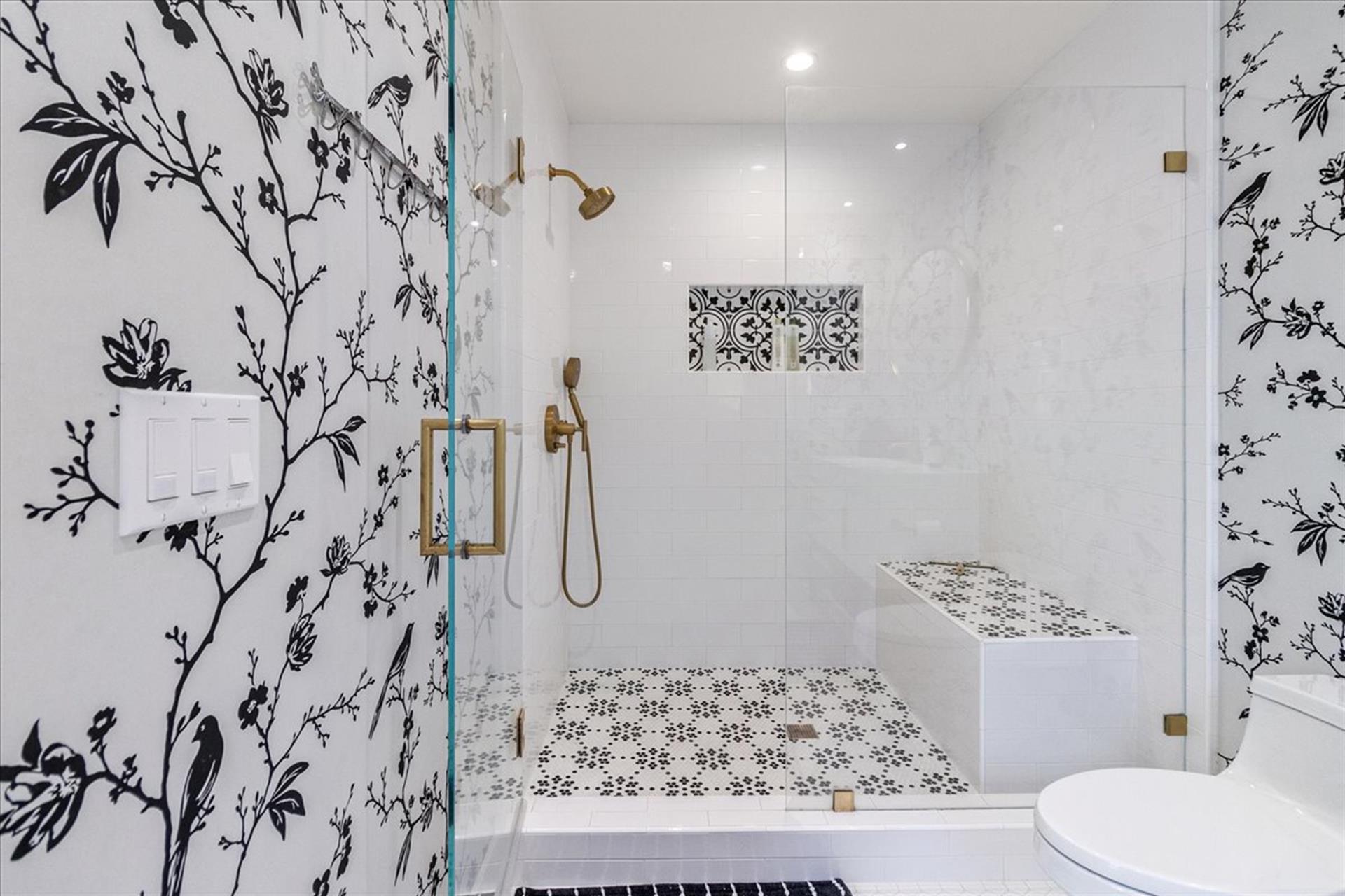 EnSuite Bath with Shower for Bedroom 1