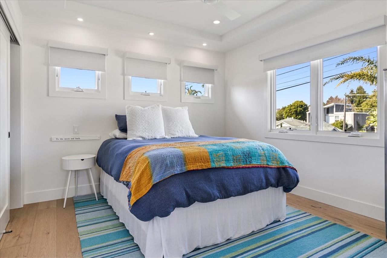 Bedroom 2  Upstairs  Queen Bed