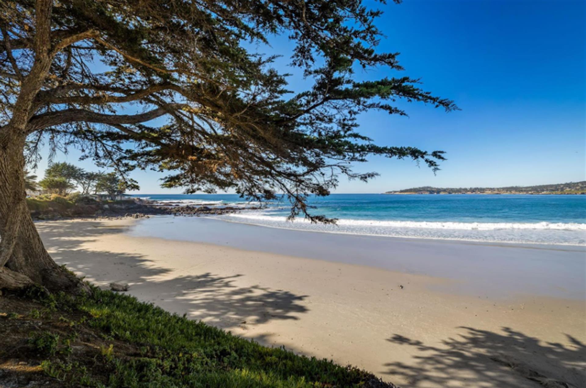 Walk to Carmel Beach from Once Upon A Tide