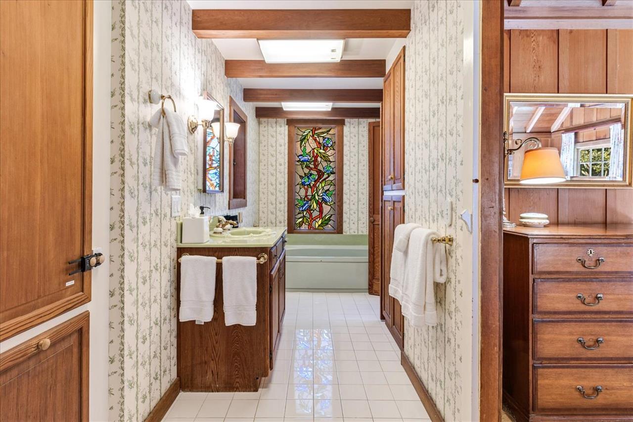 Jack and Jill Bathroom for Bedrooms 1 and 2