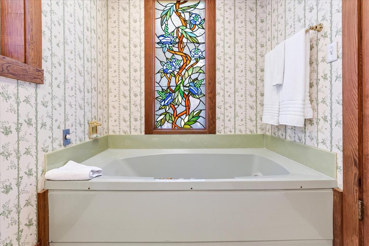 Jack and Jill Bathroom for Bedrooms 1 and 2