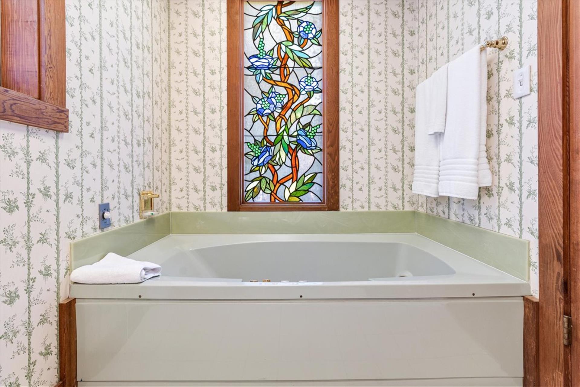 Jack and Jill Bathroom for Bedrooms 1 and 2