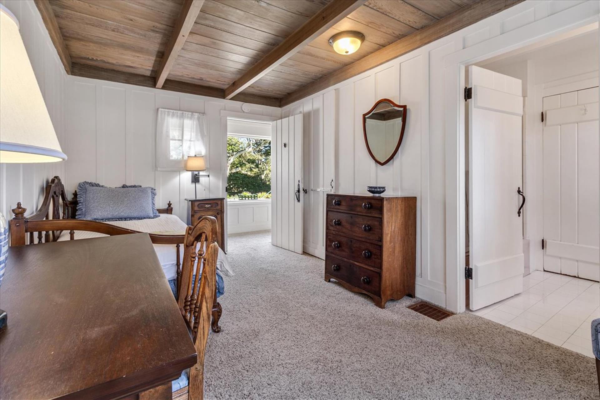 Bedroom 3, Twin Daybed, Writing Desk