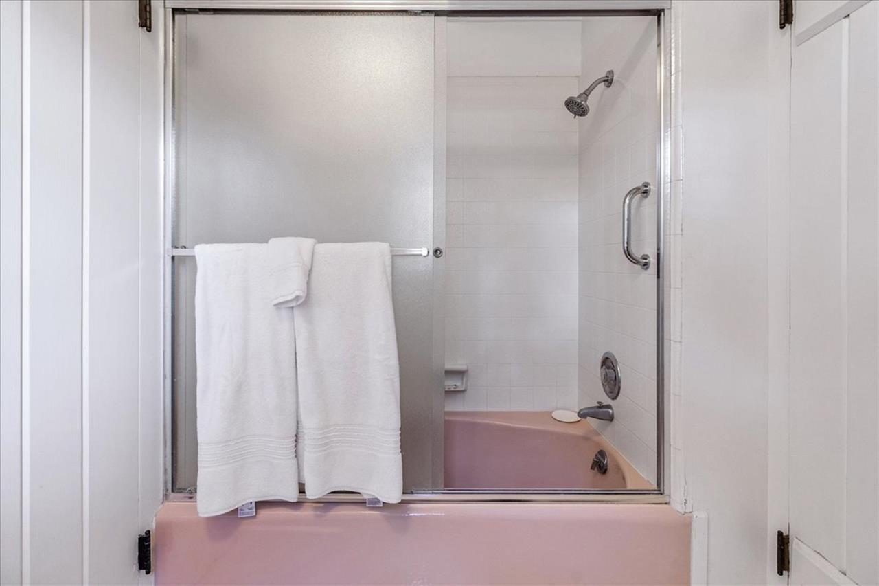Jack and Jill Bathroom for Bedrooms 3 and 4