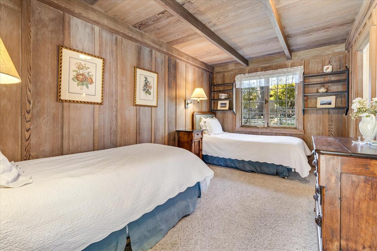 Bedroom 4, Two Twin Beds