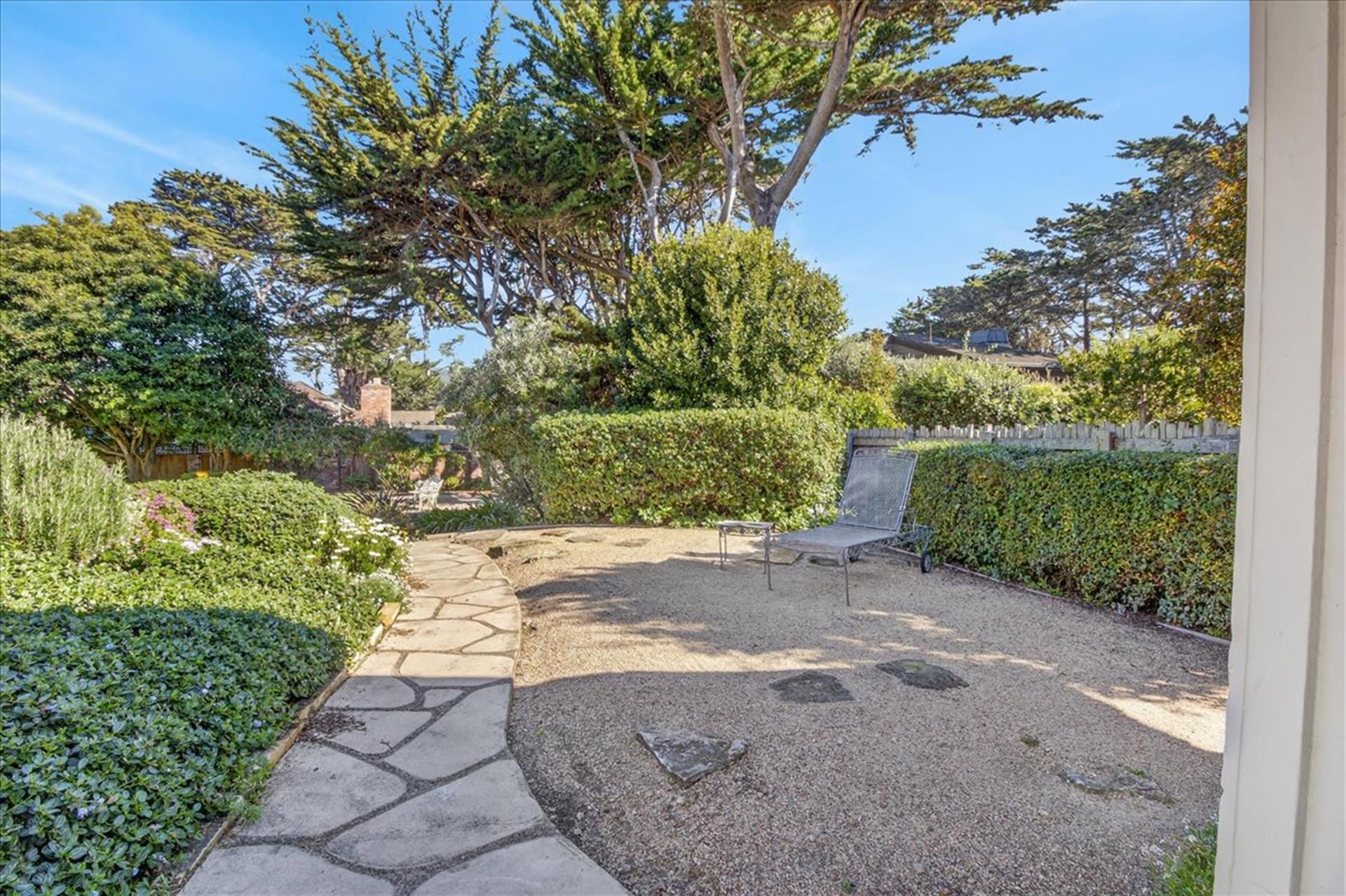 Large Landscaped Yard