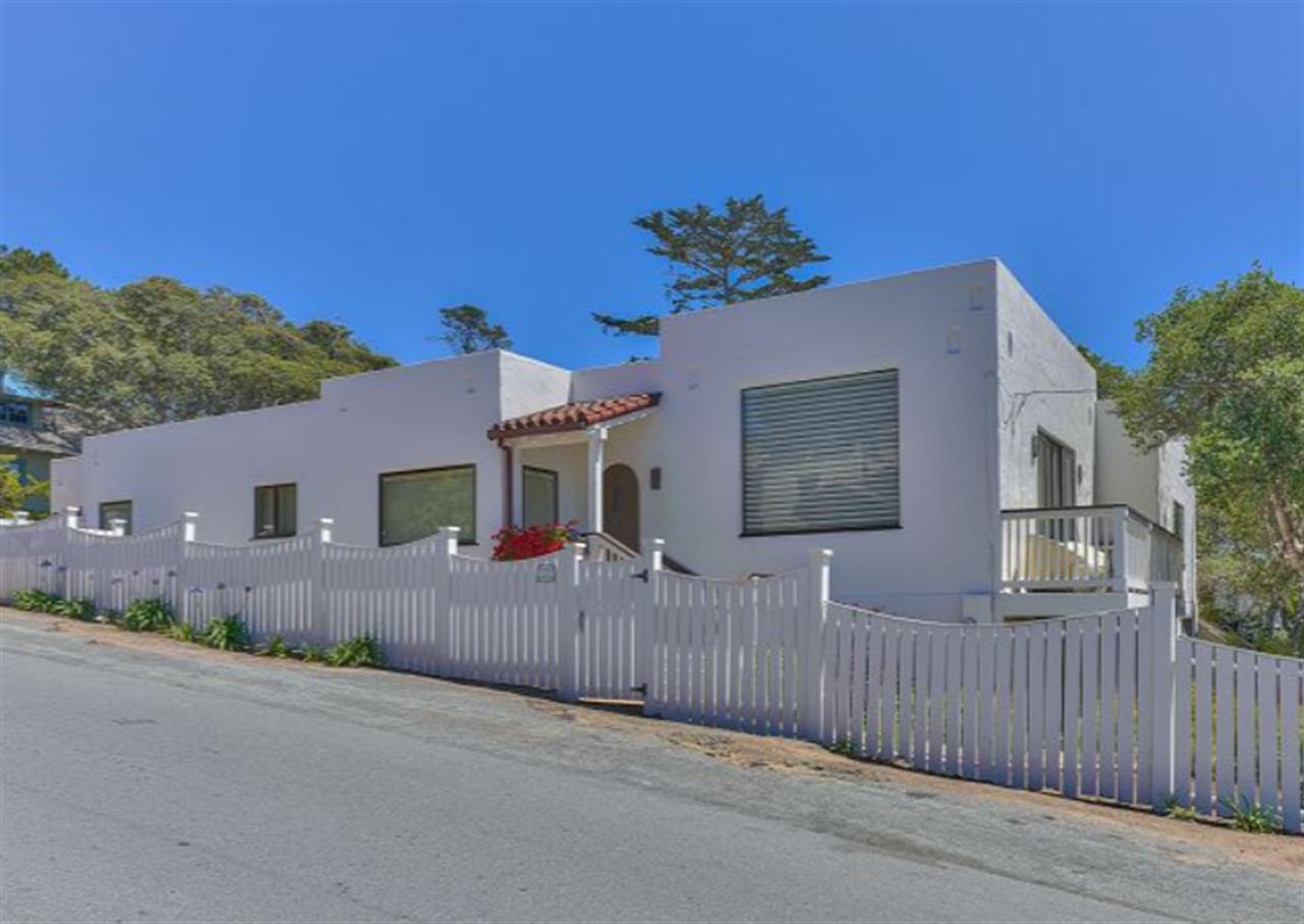 Welcome to Casa Blanca Carmel  3 Blocks to the Beach