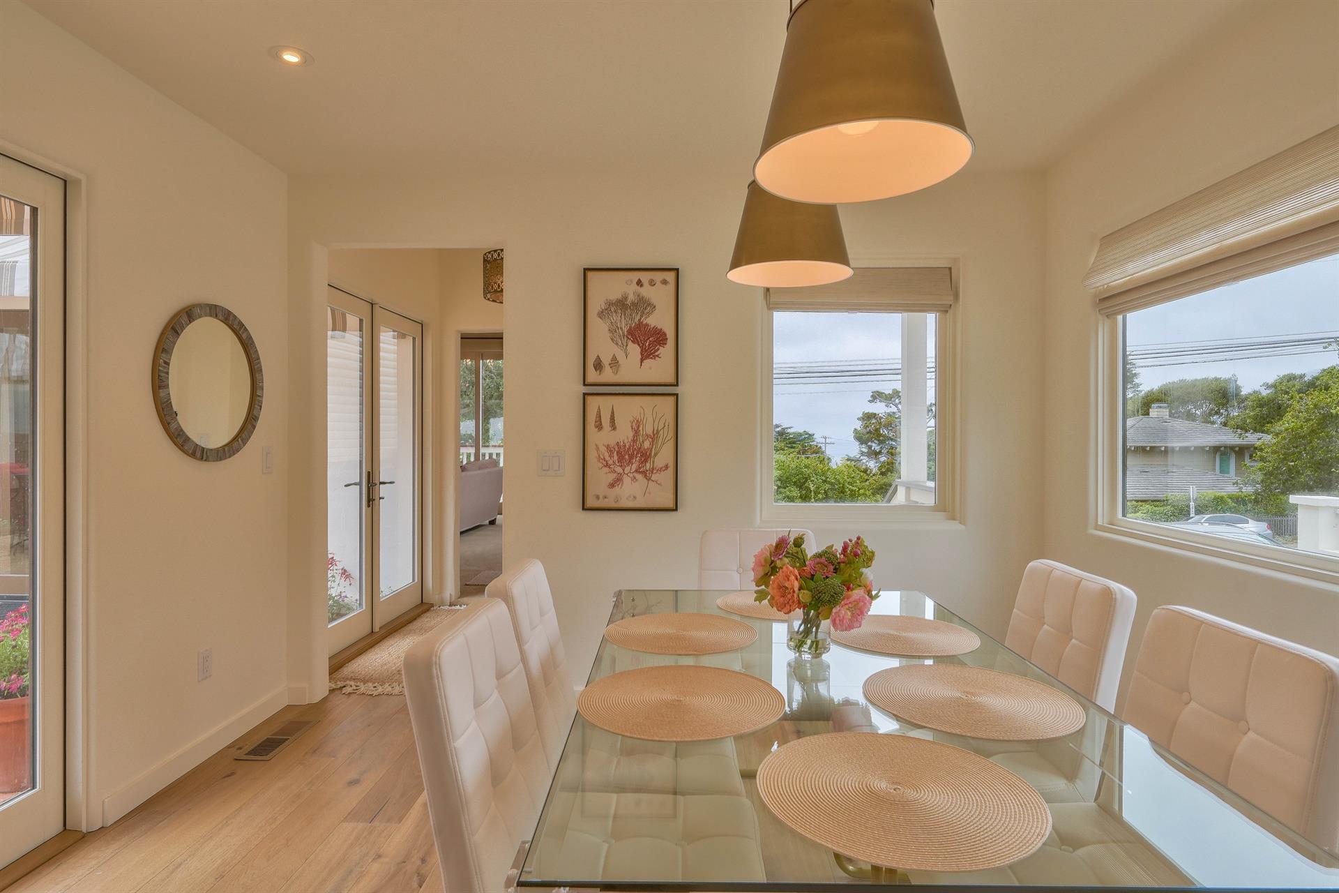 Dining Area Seats Six