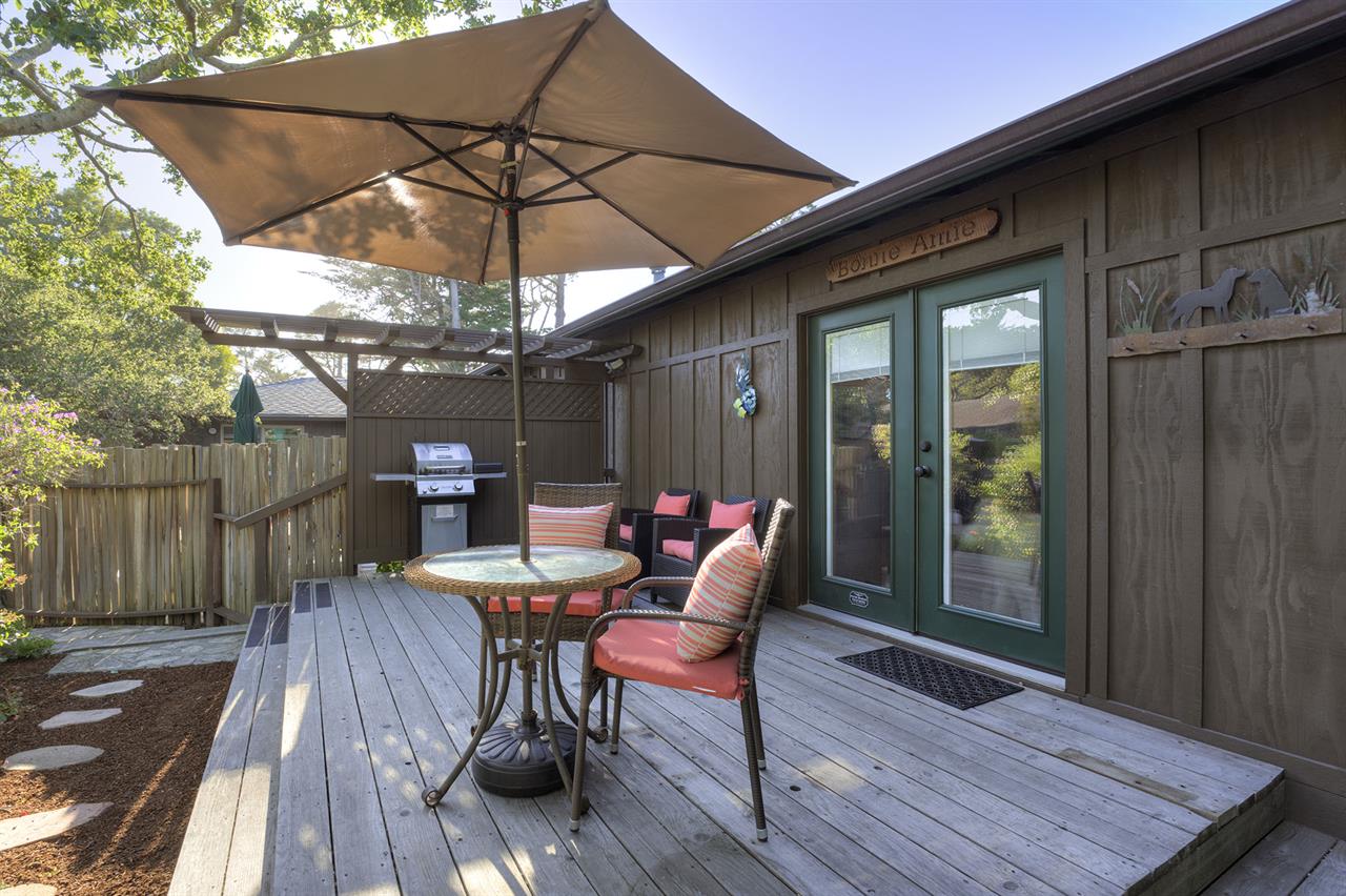 Front Entrance Deck