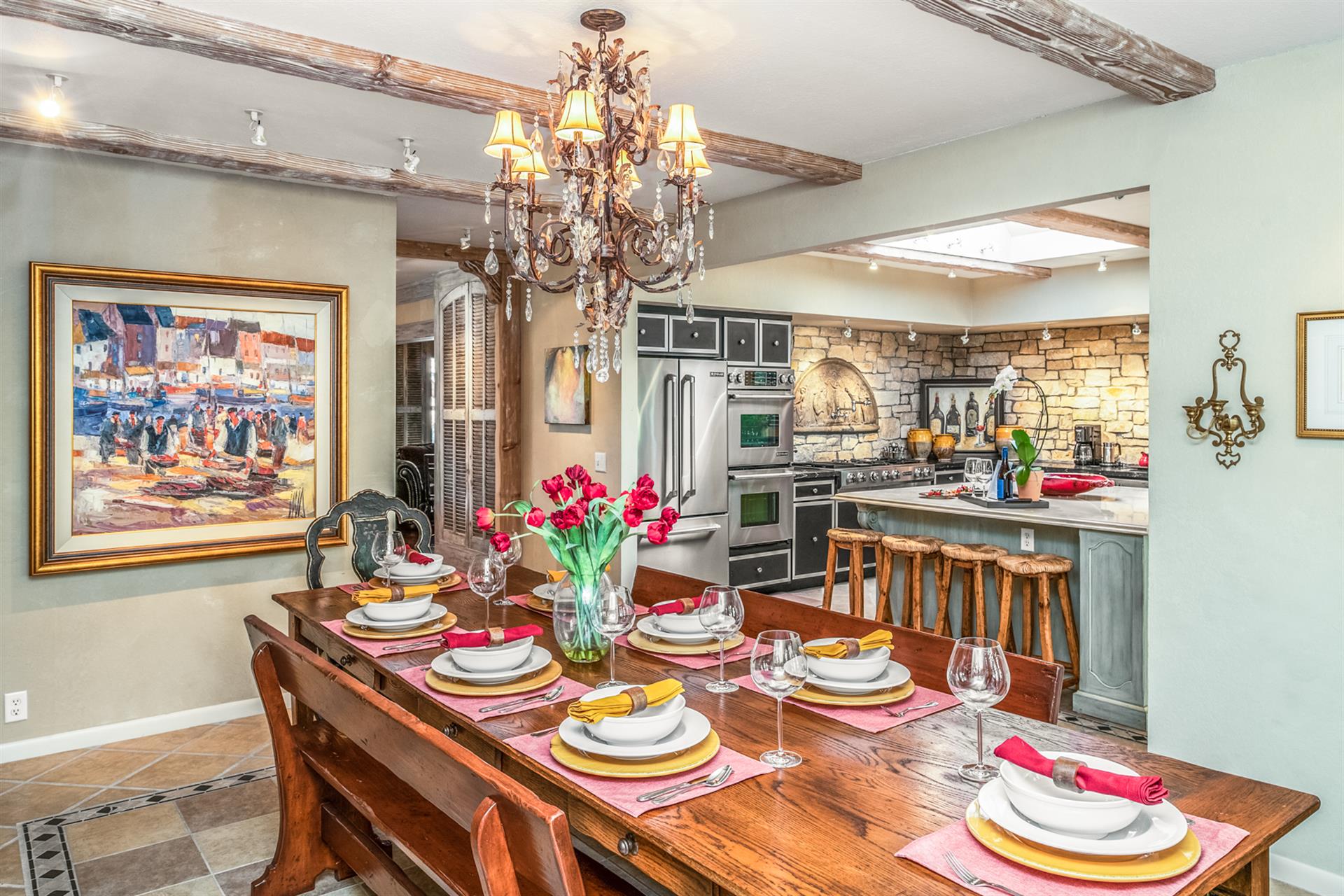 Dining Room Seats 8 Guests