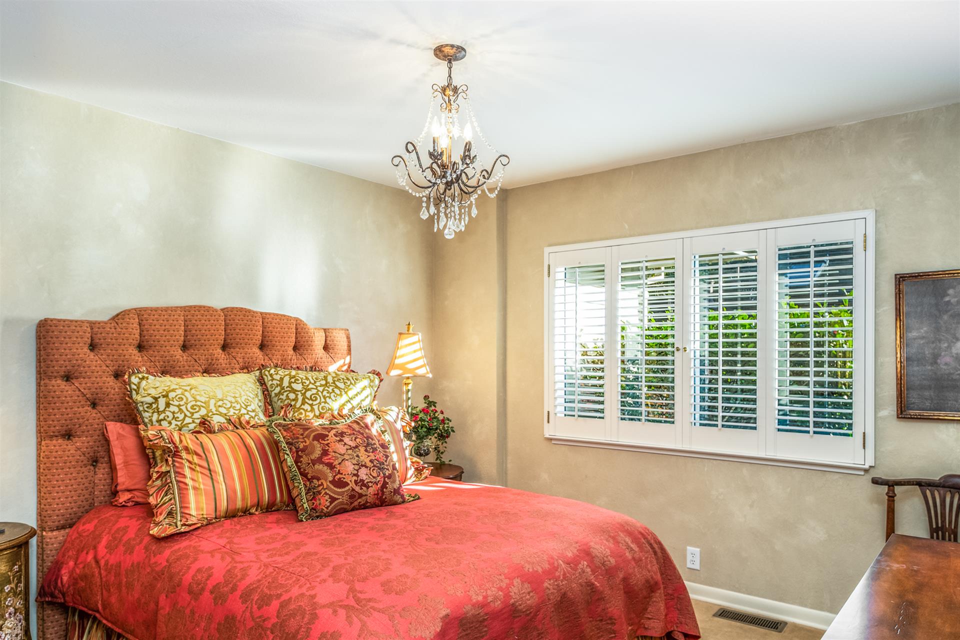 Bedroom 3, Queen Bed