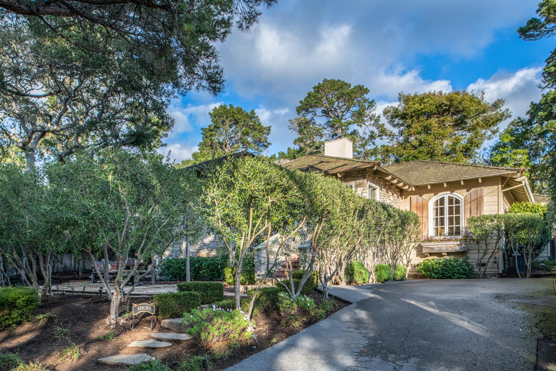 Welcome to Sticks and Stones