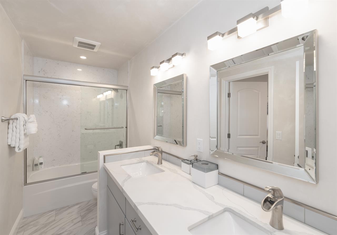 Upper Floor Bathroom, ShowerOverTub