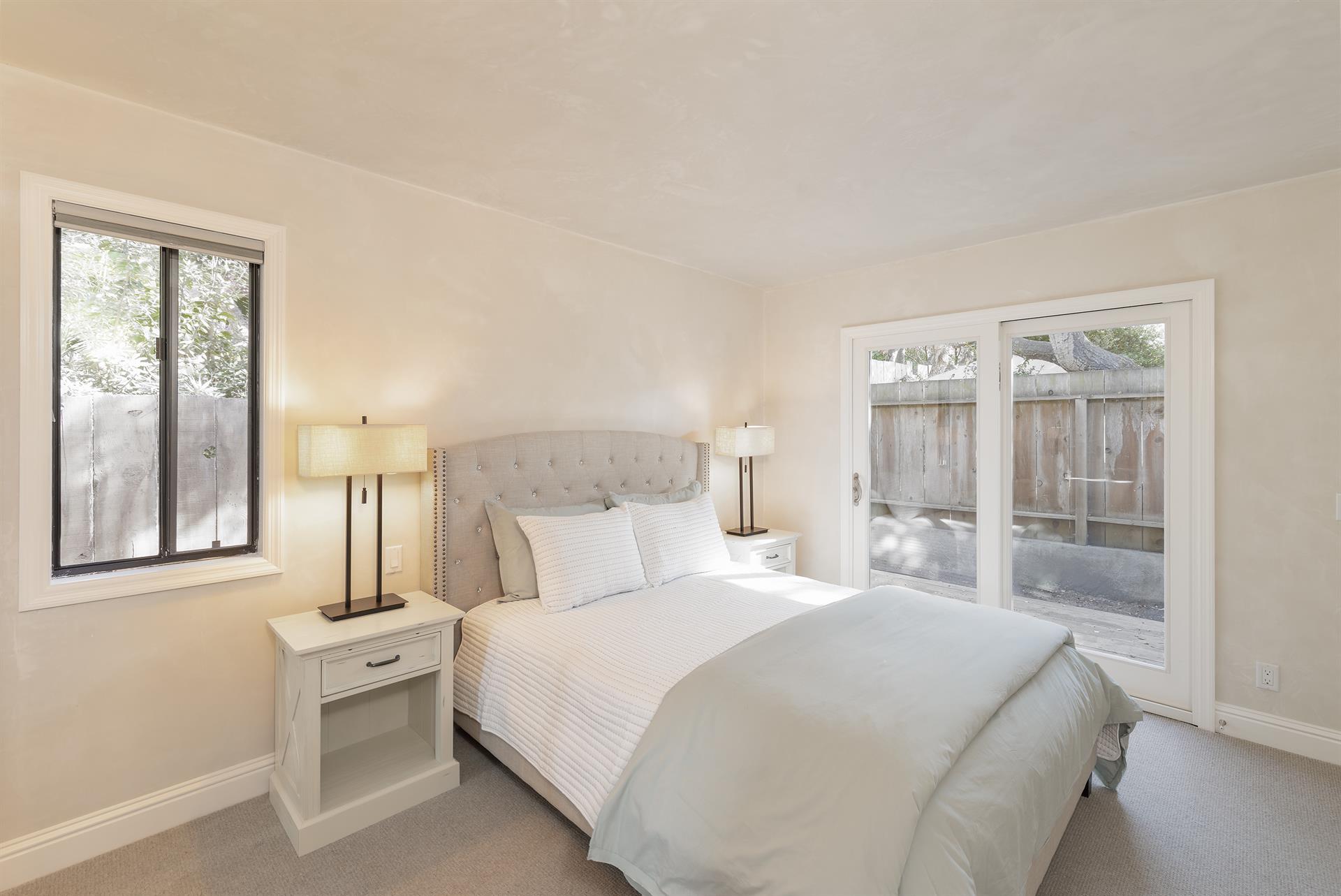 Bedroom 2, Queen Bed, Upstairs