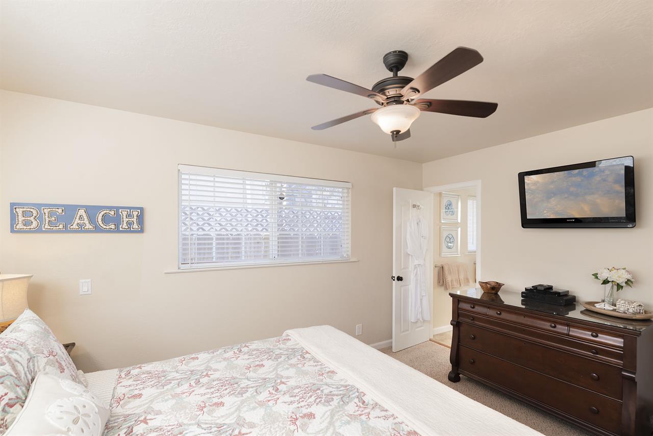 Bedroom 1, King Bed, TV, En Suite with Shower