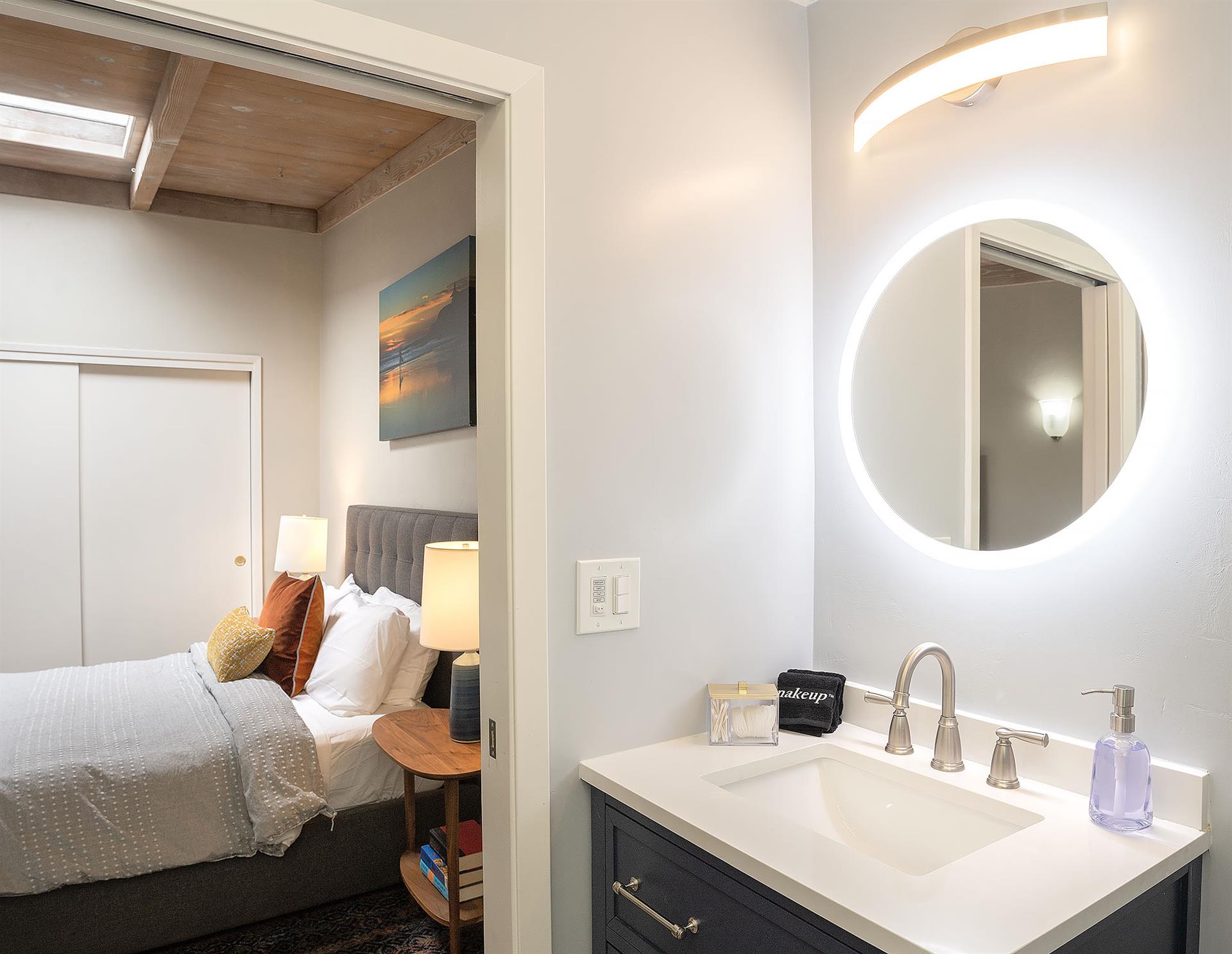 Bedroom 1, Queen, TV, EnSuite Bath with Shower