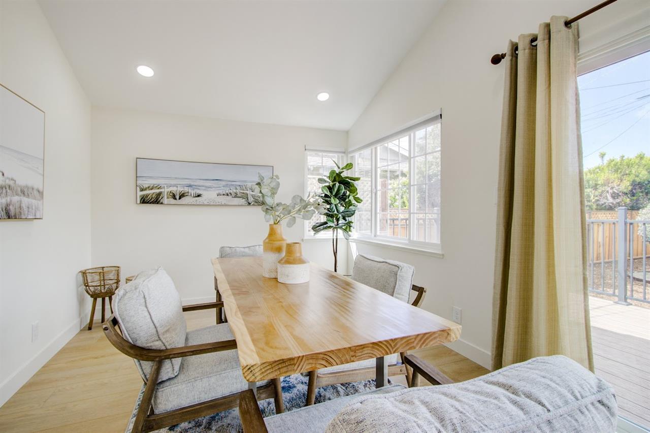 Additional Seating Area next to the Living Room