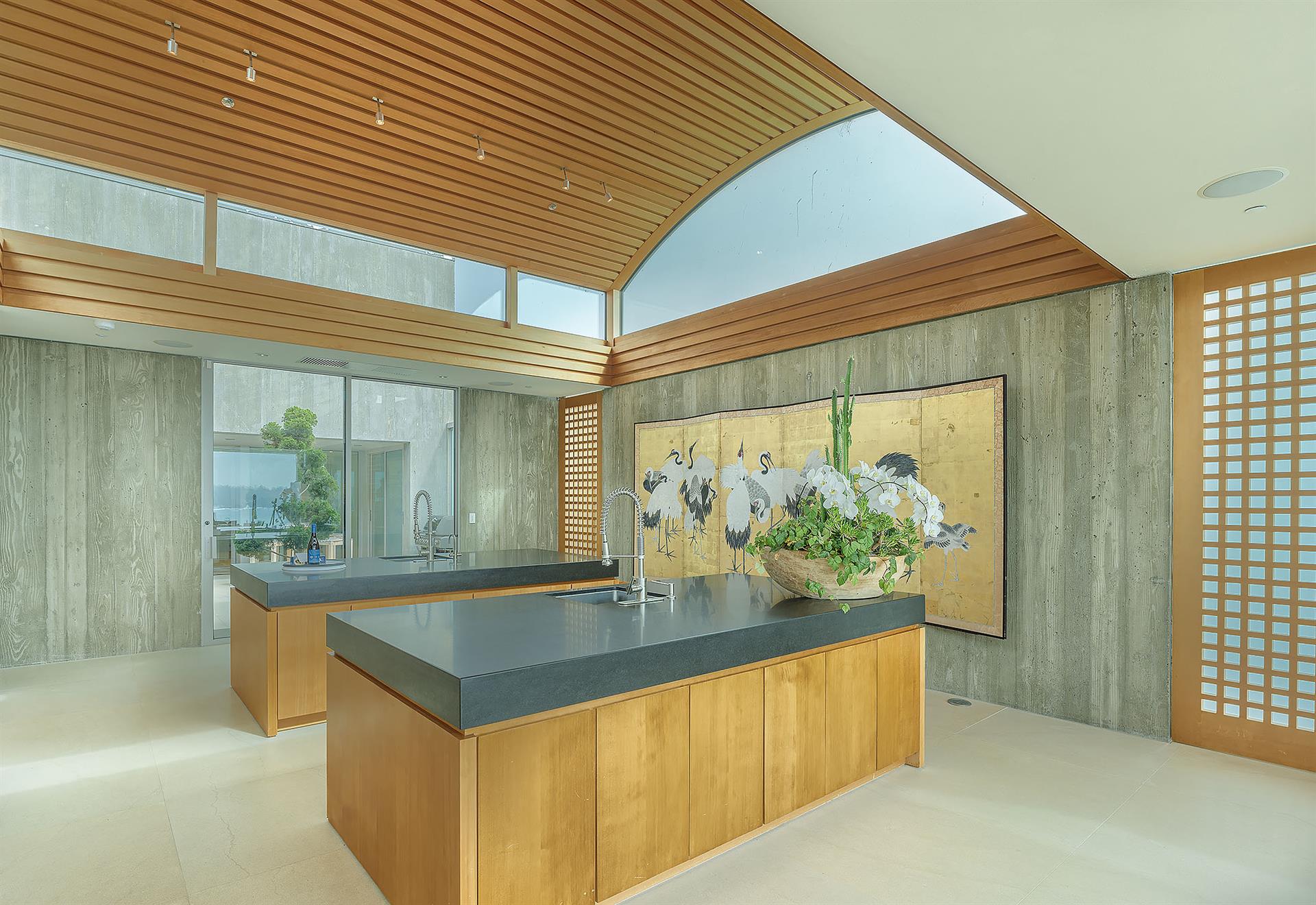 Fully Equipped Gourmet Kitchen