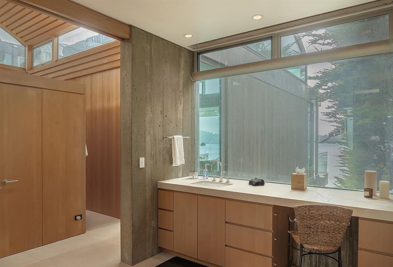 En Suite 1  Dual Bathrooms En Suite to Bedroom 1